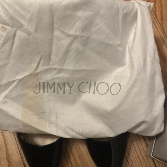 Amazing condition Jimmy Choo Agnes 247 in black patent